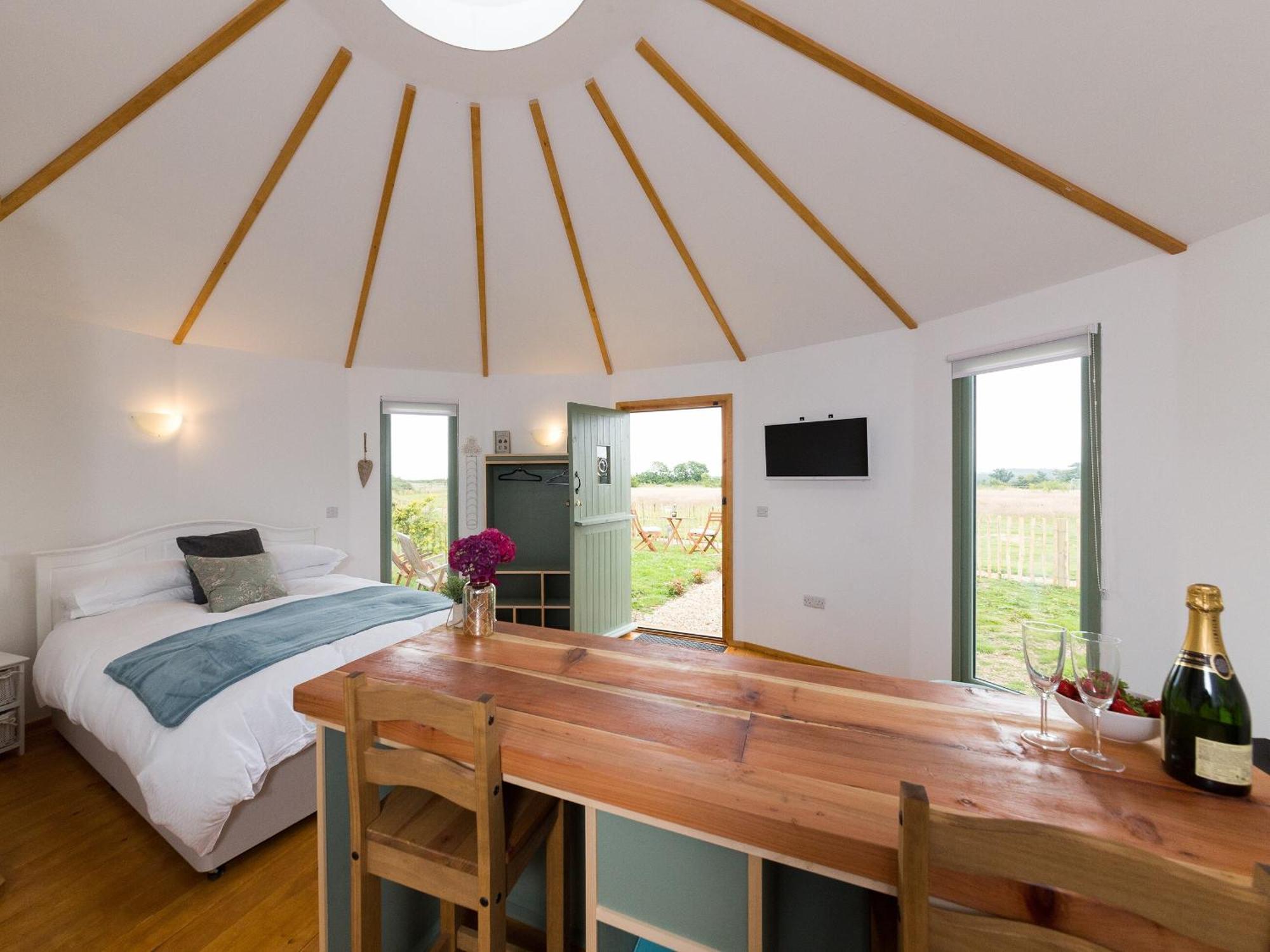 Hotel Bay à Wootton Bridge  Extérieur photo