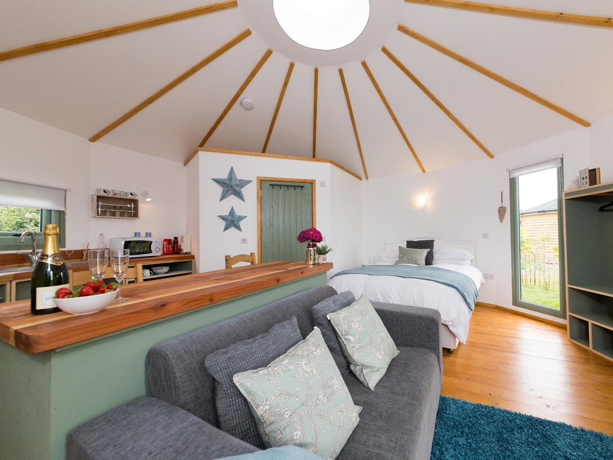 Hotel Bay à Wootton Bridge  Extérieur photo
